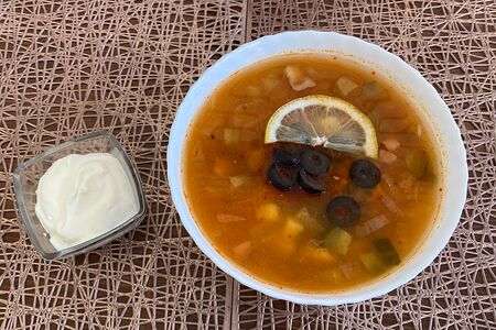 Суп Солянка с копченостями