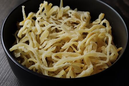 Кальмар сушено-вяленый стружка