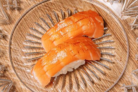 Суши Лосось