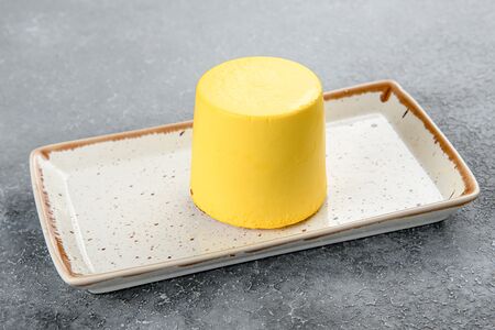 Пирожное Манго-Маракуйя