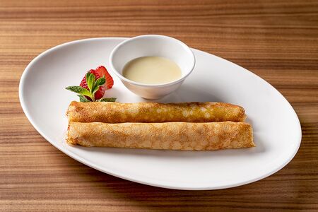 Блины с творогом и ягодами