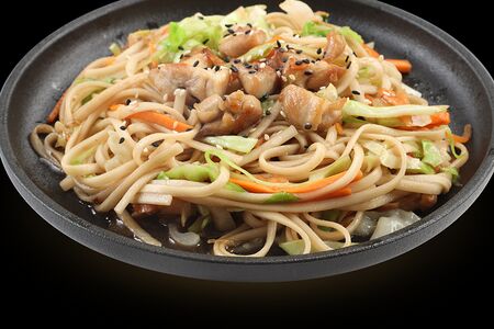 Удон с курицей под соусом терияки