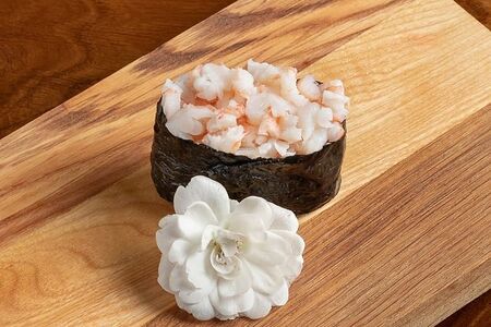 Спайси суши с креветкой