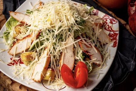 Цезарь с курицей
