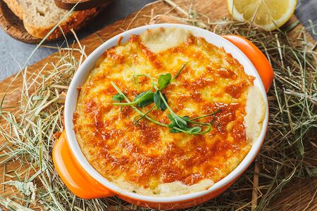 Запеканка с креветками и крабом