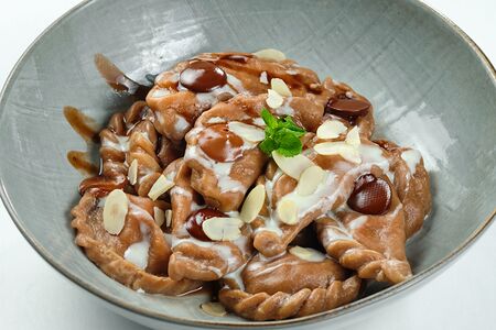 Вареники шоколадные с фиником