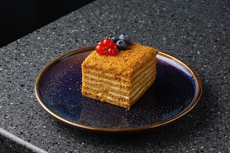 Медовик домашний