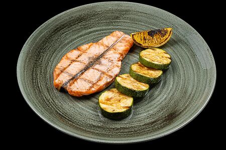 Стейк из лосося