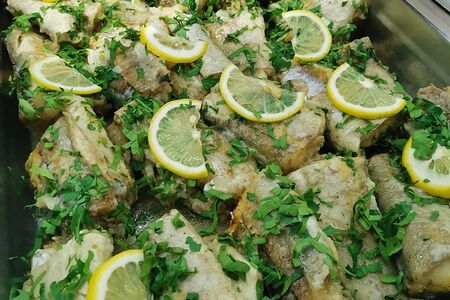 Минтай, тушенный с овощами