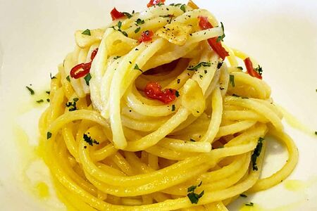 Паста Алио олио пеперончино