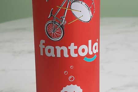 Газированный напиток Fantola cola