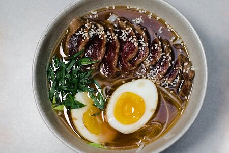 Рамен с татаки из говядины