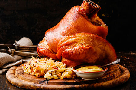 Рулька свиная запеченная