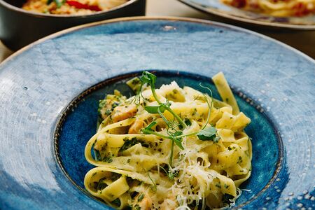 Феттучини с лососем