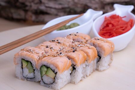 Ролл Татаки