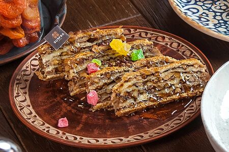 Пахлава с грецким орехом