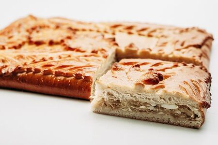 Пирог с капустой и яйцом