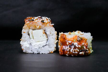 Запеченный ролл с угрем