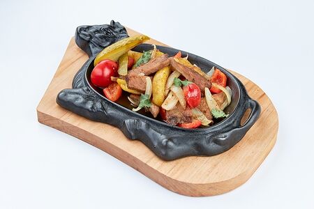 Садж с говядиной и овощами