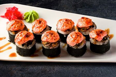 Запеченный Ролл с мидиями и крабом