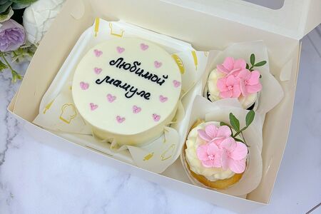 Бенто-торт и капкейки маме