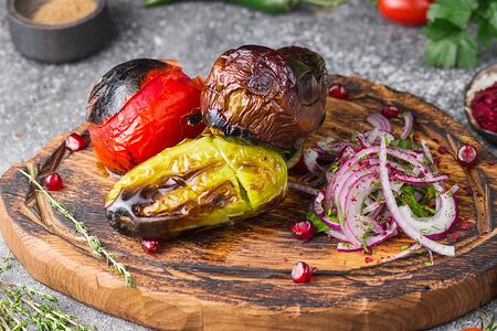 Ассорти из овощей, запечённых на мангале