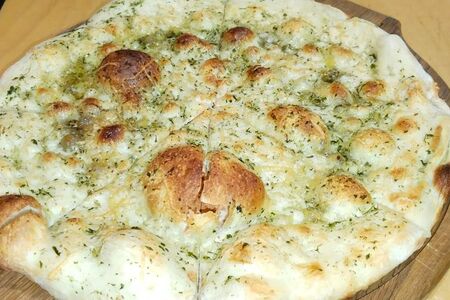 Фокачча с соусом Песто