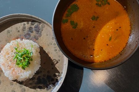 Том ям с морепродуктами hot