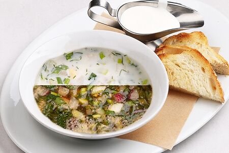 Суп-бульон с пельмешками