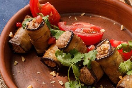 Рулетики из баклажанов