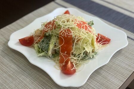 Салат Цезарь с сёмгой