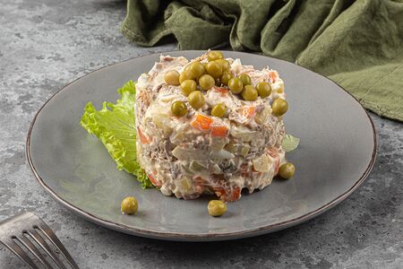 Салат Оливье мясной
