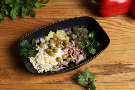 Салат Столичный с курицей