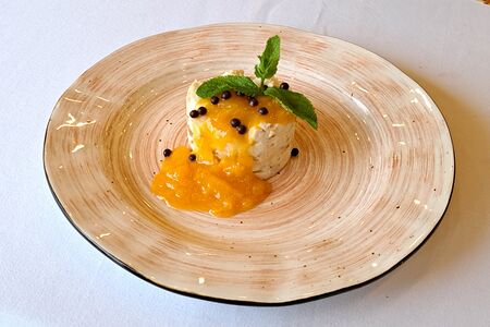 Сформатино с абрикосовым соусом