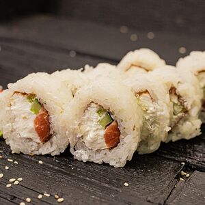 Круглый ролл с тунцом