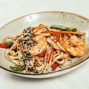 Удон с морепродуктами в японском соусе