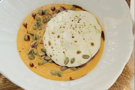 Крем-суп из тыквы с муссом из пармезана