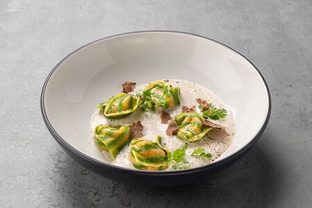 Равиоли с печеным бататом и трюфелем