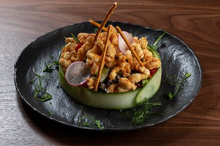 Салат с хрустящей курицей