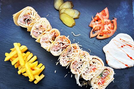 Сужук в тарелке