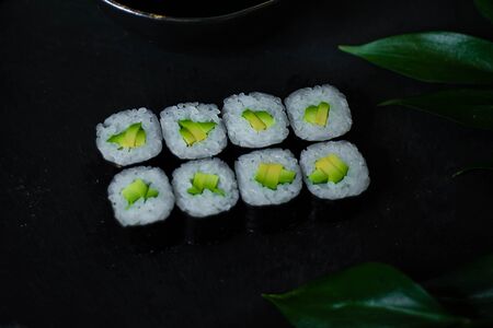 Авокадо маки