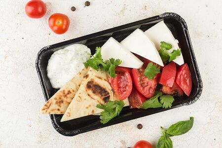 Салат Greek street