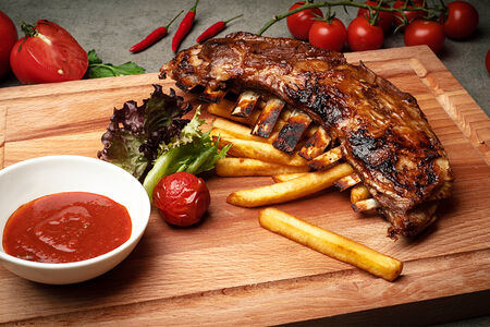 Бараньи ребра с фри