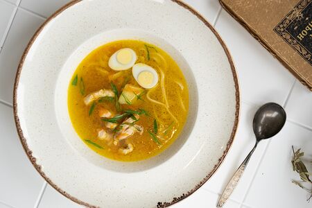 Куриный суп с лапшой