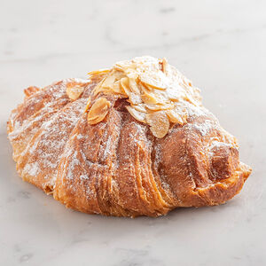 Круассан миндальный