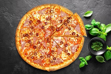 Пицца Охотничья большая