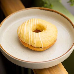 Пончик с заварным кремом