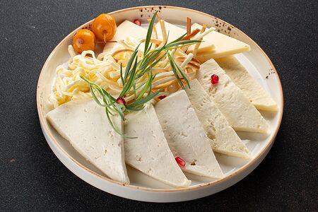 Ассорти грузинских сыров