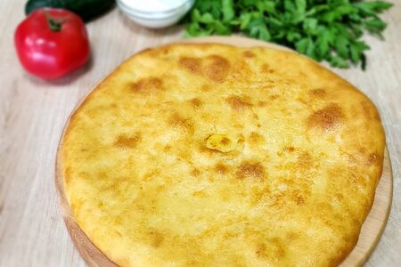 Большой хычин-пирог с зеленью