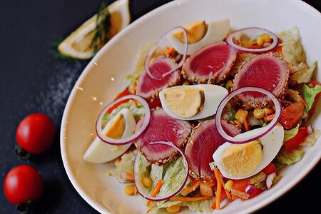 Салат Mixta с тунцом